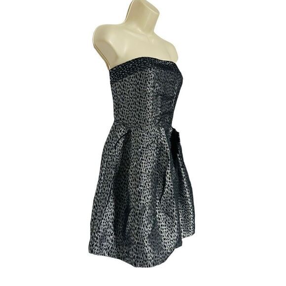 Women’s Charlotte Russe Silver Leopard Mini Dress Size Medium - Picture 3 of 14